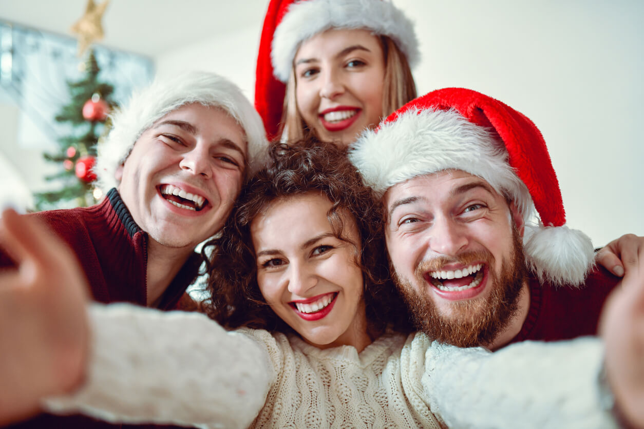 Cute Christmas Selfie By Smiling Friends